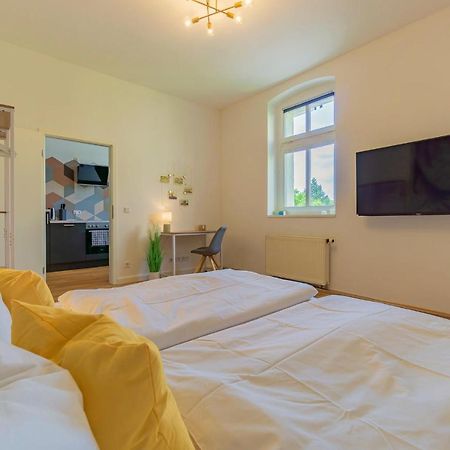 Modernes Apartment - Zentral, Ruhig, Wlan, Netflix, Kueche, Schreibtisch, Parkplatz, Waschtrockner Cottbus Exteriér fotografie